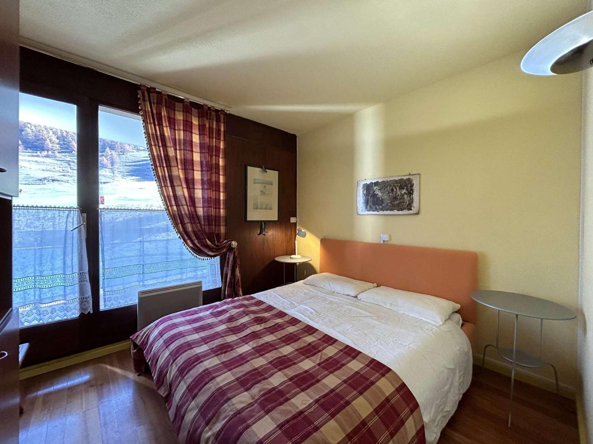 Appartement Skis Aux Pieds, 6 Pers Avec Parking, Montgenevre - Fr-1-330D-7 Eksteriør billede
