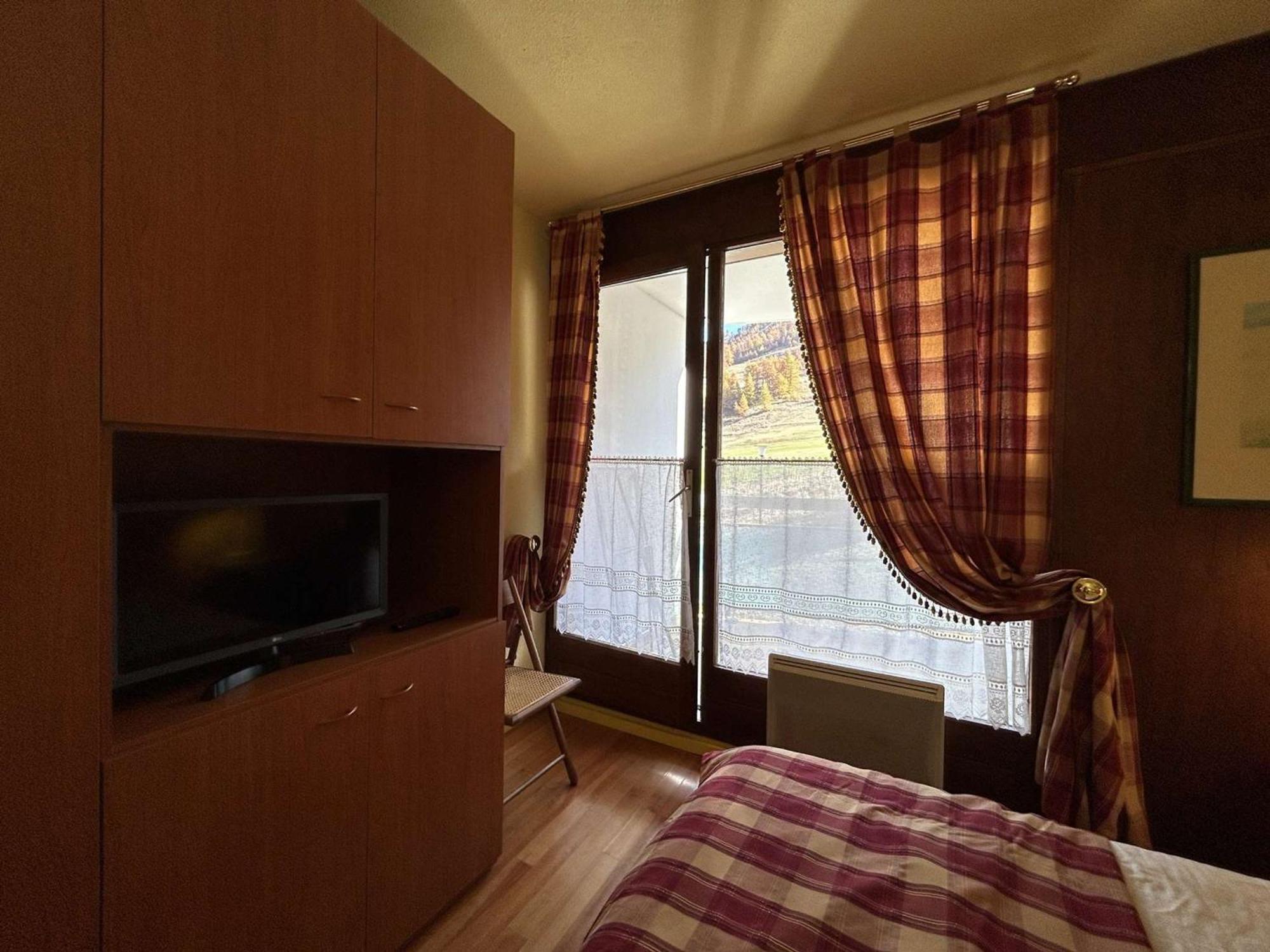 Appartement Skis Aux Pieds, 6 Pers Avec Parking, Montgenevre - Fr-1-330D-7 Eksteriør billede